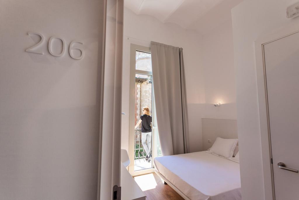 Double Room with Balcony,232354642:JPEG